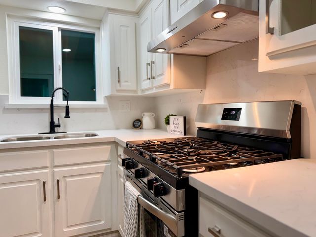 2650 S Chinowth Street, Visalia, CA 93277