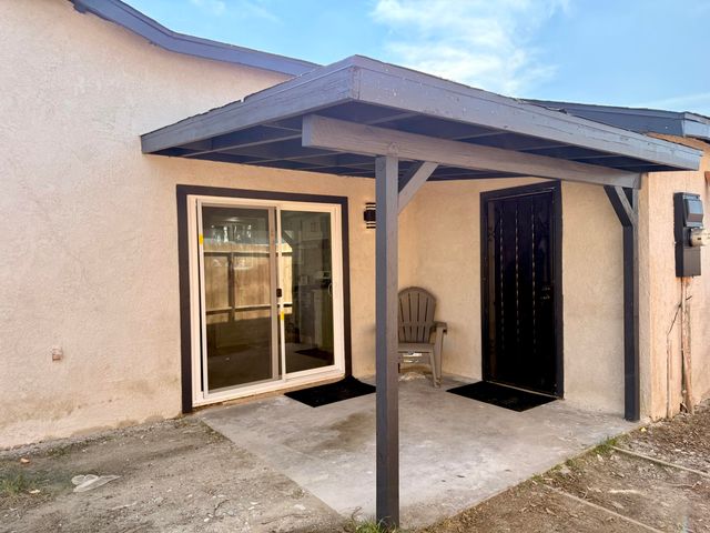 2650 S Chinowth Street, Visalia, CA 93277