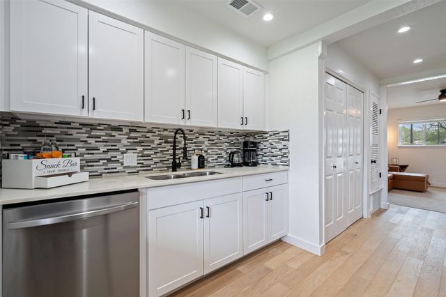 4904 Hawk CV B, Austin, TX 78745