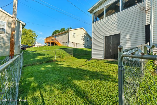 1108 Palisades Dr, Frankfort, KY 40601