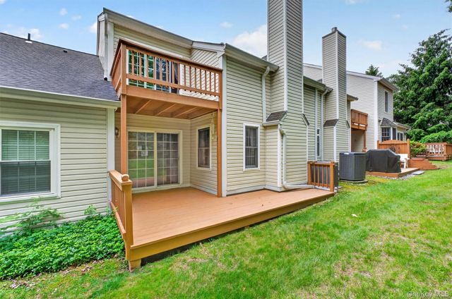 40 Spruce Ridge Drive, Fishkill, NY 12524