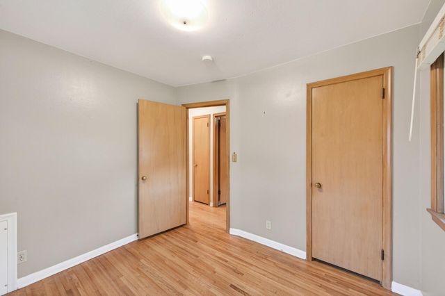 1283 Burke Avenue E, Maplewood, MN 55109