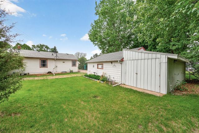 1283 Burke Avenue E, Maplewood, MN 55109