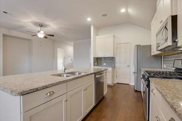 220 Allegrini ST, Leander, TX 78641