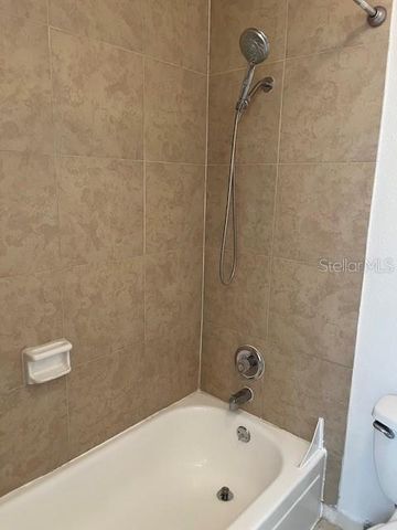 452 BANYON TREE CIRCLE 200, Maitland, FL 32751