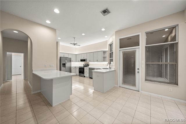 20698 SW 93rd Lane Road, Dunnellon, FL 34431