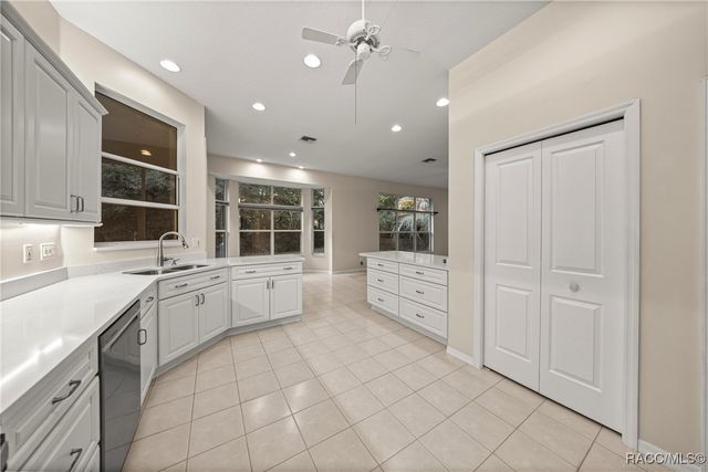 20698 SW 93rd Lane Road, Dunnellon, FL 34431