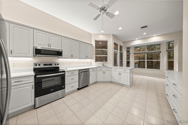 20698 SW 93rd Lane Road, Dunnellon, FL 34431