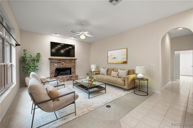 20698 SW 93rd Lane Road, Dunnellon, FL 34431