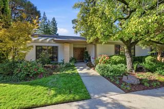 1237 Lantern Ct, Sacramento, CA 95864