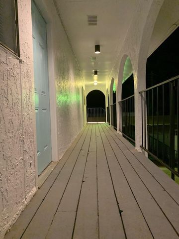 2609 E Cesar Chavez ST 204, Austin, TX 78702