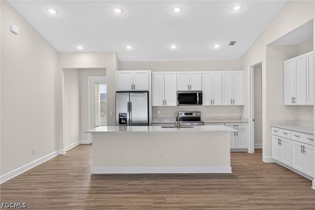 623 SW 25th LN, Cape Coral, FL 33990