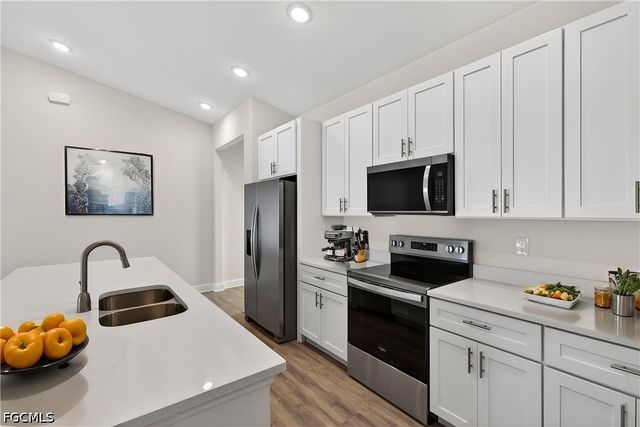 623 SW 25th LN, Cape Coral, FL 33990