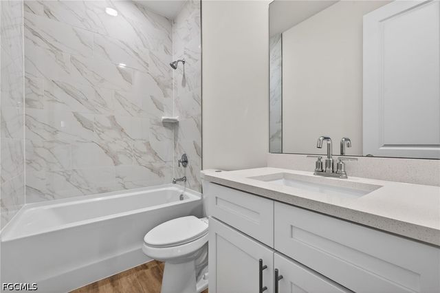 623 SW 25th LN, Cape Coral, FL 33990