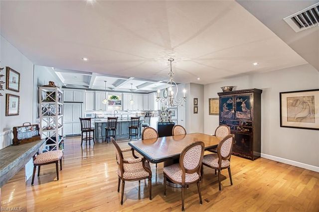 246 Christofer CT, Sanibel, FL 33957