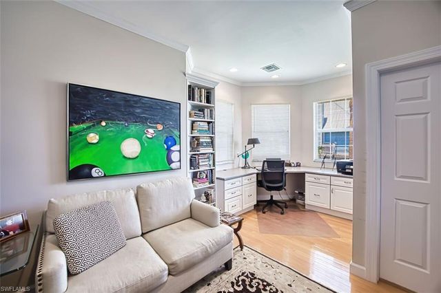 246 Christofer CT, Sanibel, FL 33957