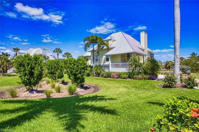 246 Christofer CT, Sanibel, FL 33957