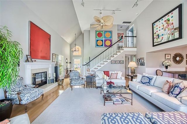 246 Christofer CT, Sanibel, FL 33957