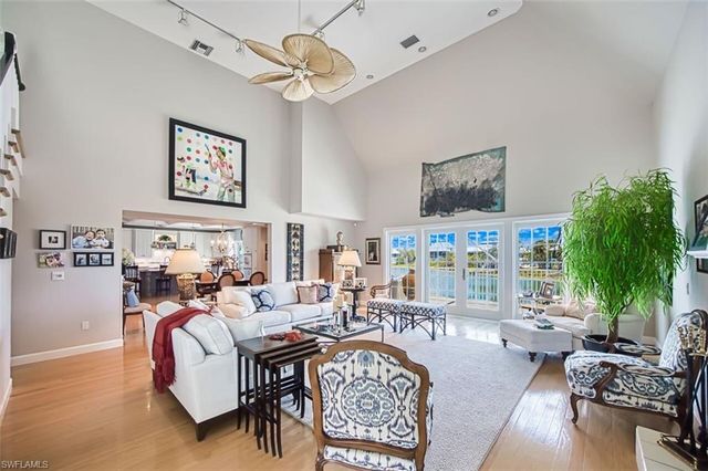 246 Christofer CT, Sanibel, FL 33957