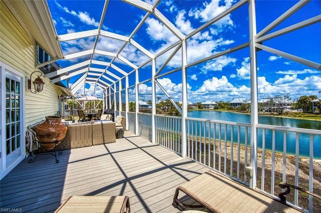 246 Christofer CT, Sanibel, FL 33957