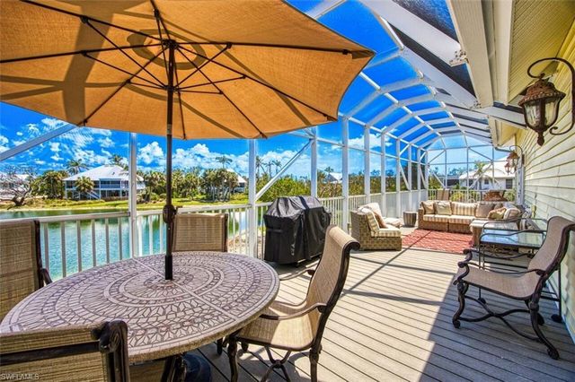 246 Christofer CT, Sanibel, FL 33957