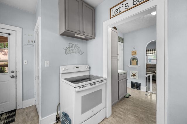 124 W 29th Street, Davenport, IA 52803