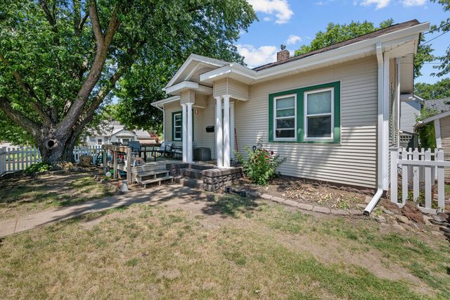 124 W 29th Street, Davenport, IA 52803