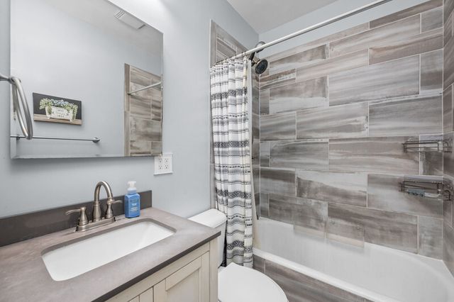 124 W 29th Street, Davenport, IA 52803