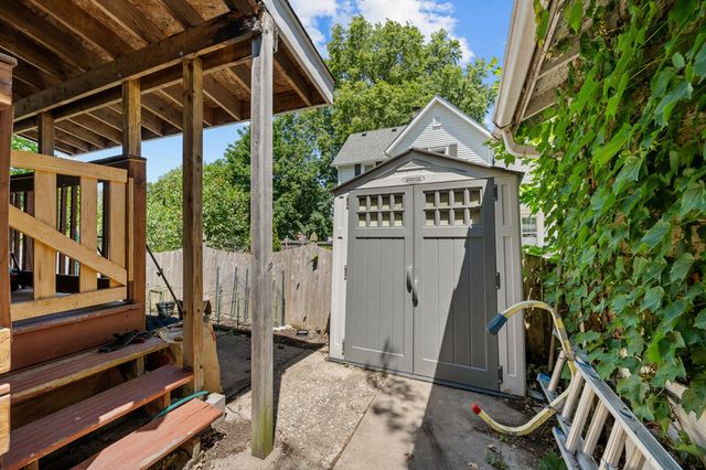 124 W 29th Street, Davenport, IA 52803