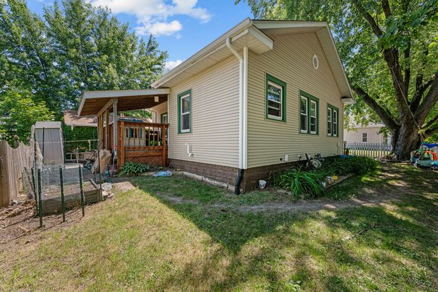 124 W 29th Street, Davenport, IA 52803