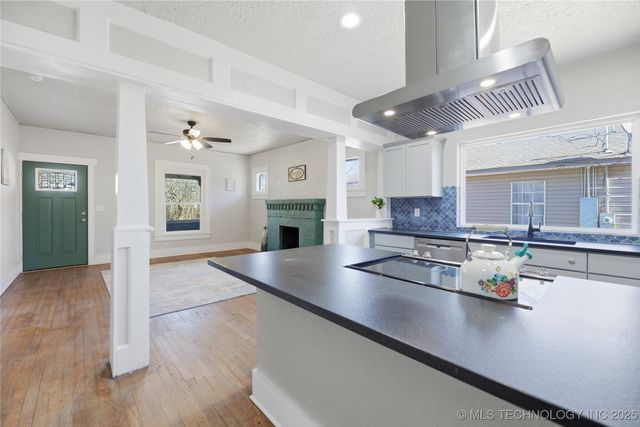 4716 W 8th Street, Tulsa, OK 74127