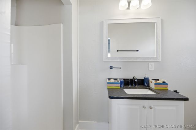 4716 W 8th Street, Tulsa, OK 74127