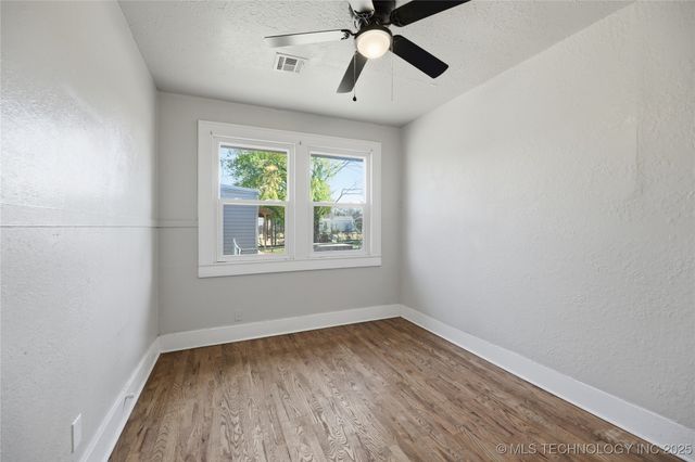 4716 W 8th Street, Tulsa, OK 74127