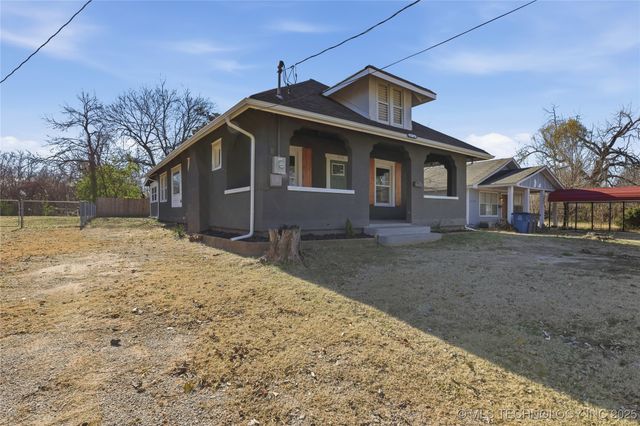 4716 W 8th Street, Tulsa, OK 74127