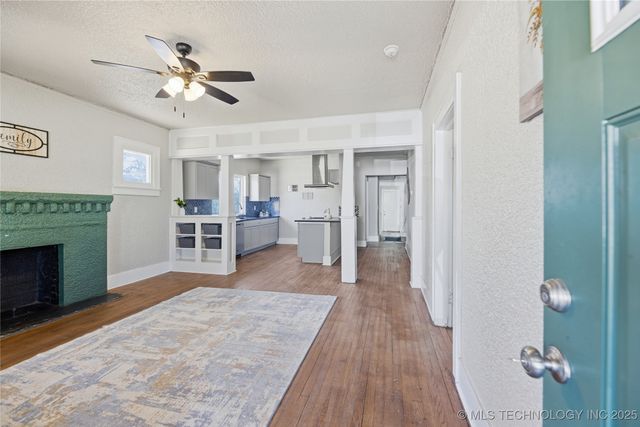 4716 W 8th Street, Tulsa, OK 74127