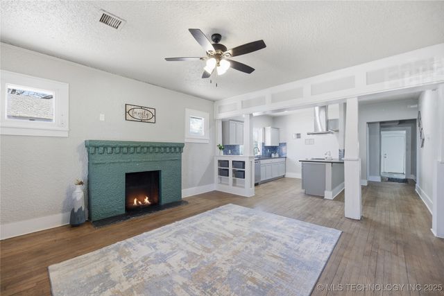 4716 W 8th Street, Tulsa, OK 74127