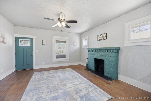 4716 W 8th Street, Tulsa, OK 74127