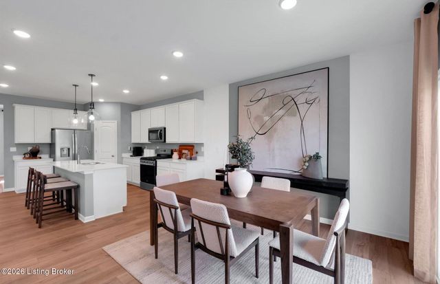 6518 Fair Ridge Ln, Louisville, KY 40291