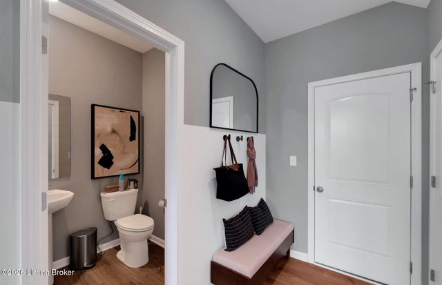 6518 Fair Ridge Ln, Louisville, KY 40291