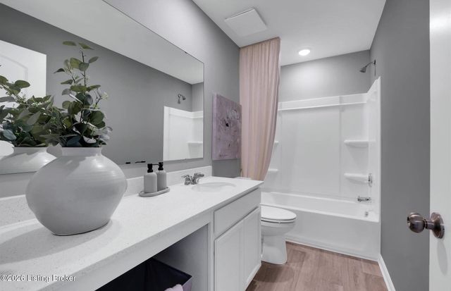 6518 Fair Ridge Ln, Louisville, KY 40291