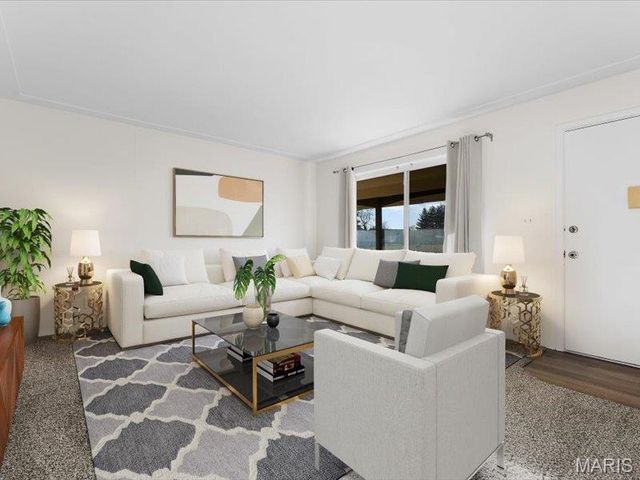 6104 Old Collinsville Road, Fairview Heights, IL 62208