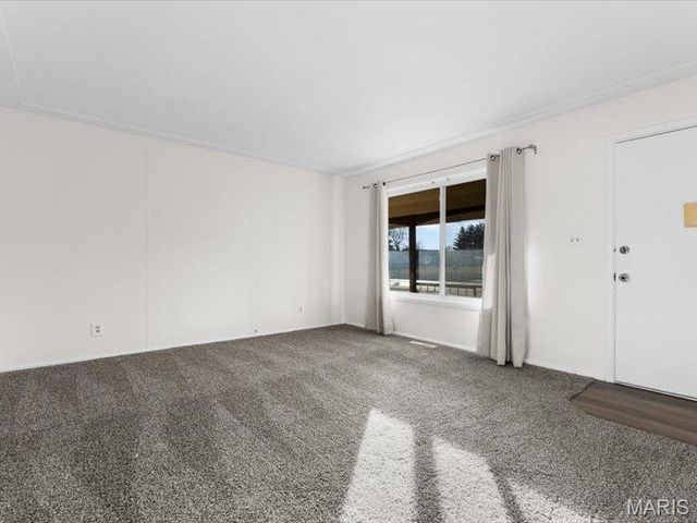 6104 Old Collinsville Road, Fairview Heights, IL 62208