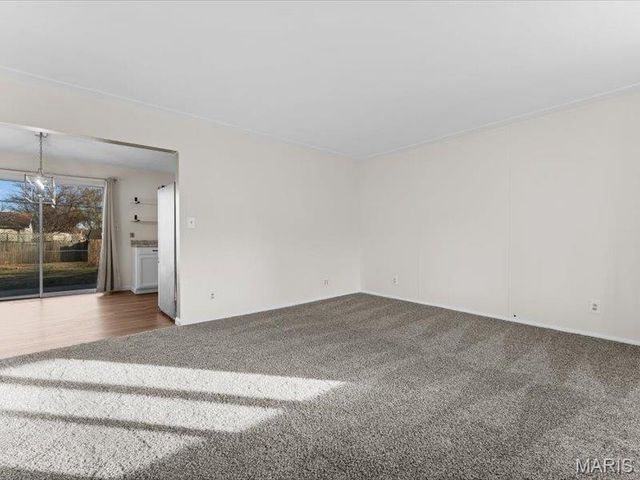 6104 Old Collinsville Road, Fairview Heights, IL 62208