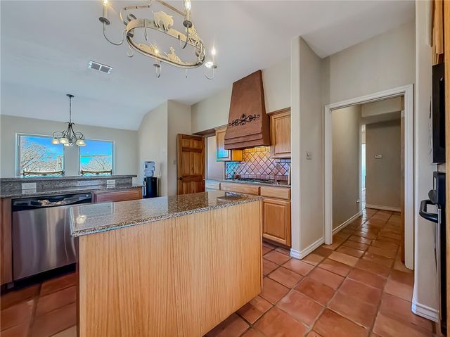 2204 Angel Ct, Corpus Christi, TX 78415