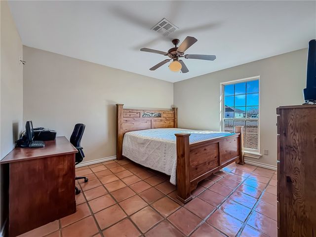 2204 Angel Ct, Corpus Christi, TX 78415