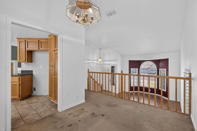 625 Vernon Oaks Dr, Roseville, CA 95678