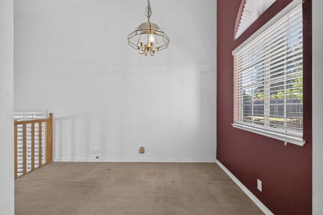 625 Vernon Oaks Dr, Roseville, CA 95678