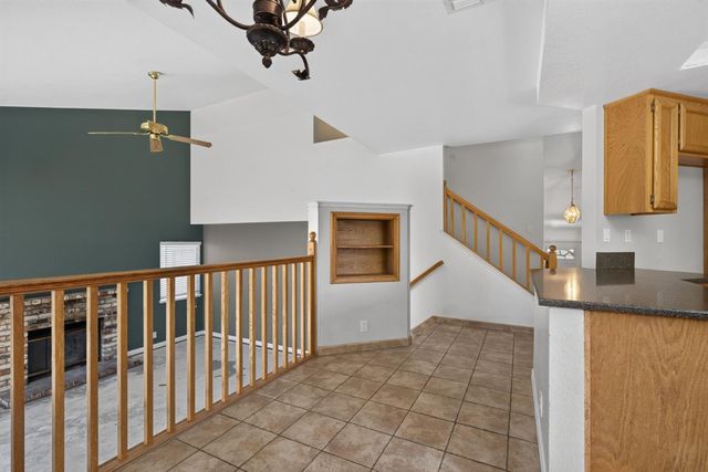625 Vernon Oaks Dr, Roseville, CA 95678