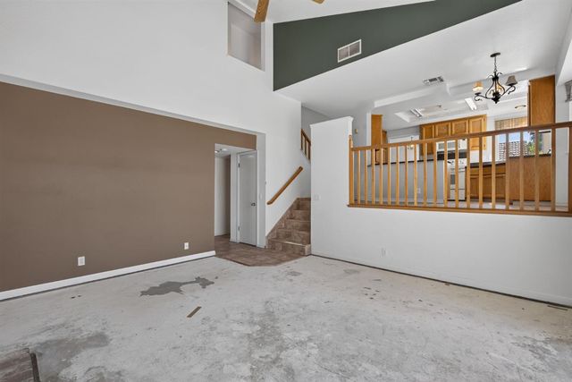 625 Vernon Oaks Dr, Roseville, CA 95678