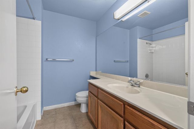 625 Vernon Oaks Dr, Roseville, CA 95678